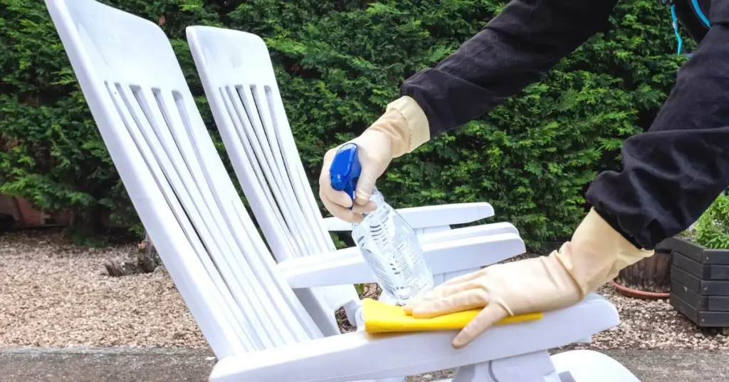 cleaning mold and mildew from lawn chairs